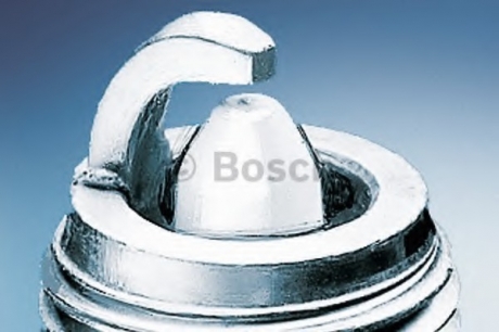 0 242 229 555 Bosch Свеча зажигания WR8DP 0.9 PLATINUM+ (VOLGA, DAEWOO LANOS) (пр-во BOSCH)