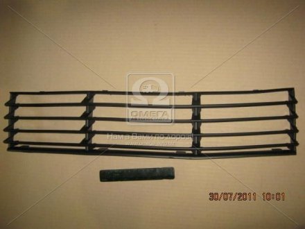051 0609 912 TEMPEST Решетка бамп. средн. VW PASSAT B5 00-05 (пр-во TEMPEST)