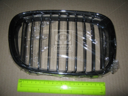 014 0089 914 TEMPEST Решетка в капоте пра. BMW 5 E39 (пр-во TEMPEST)