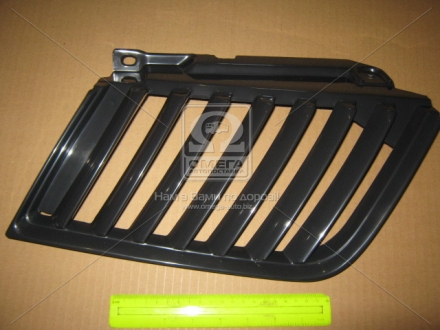 036 0352 912 TEMPEST Решетка пра. MIT L 200 05- (пр-во TEMPEST)